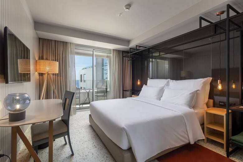 Hotel Next - Savoy Signature