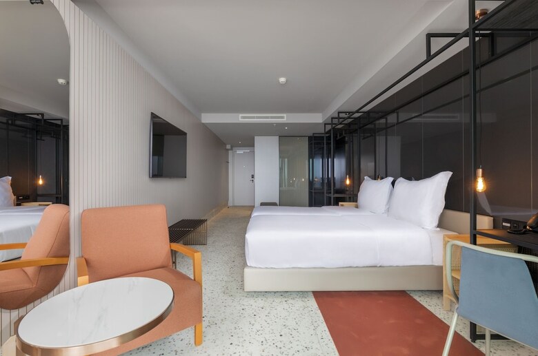 Hotel Next - Savoy Signature
