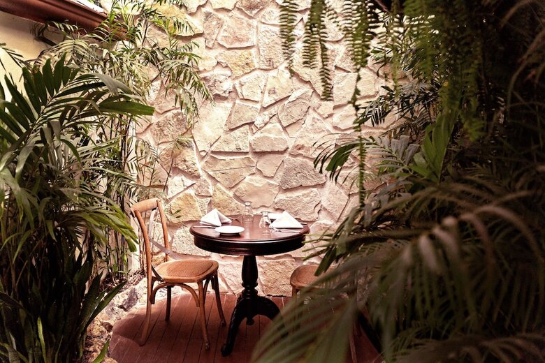 Jungle Lodge Hotel