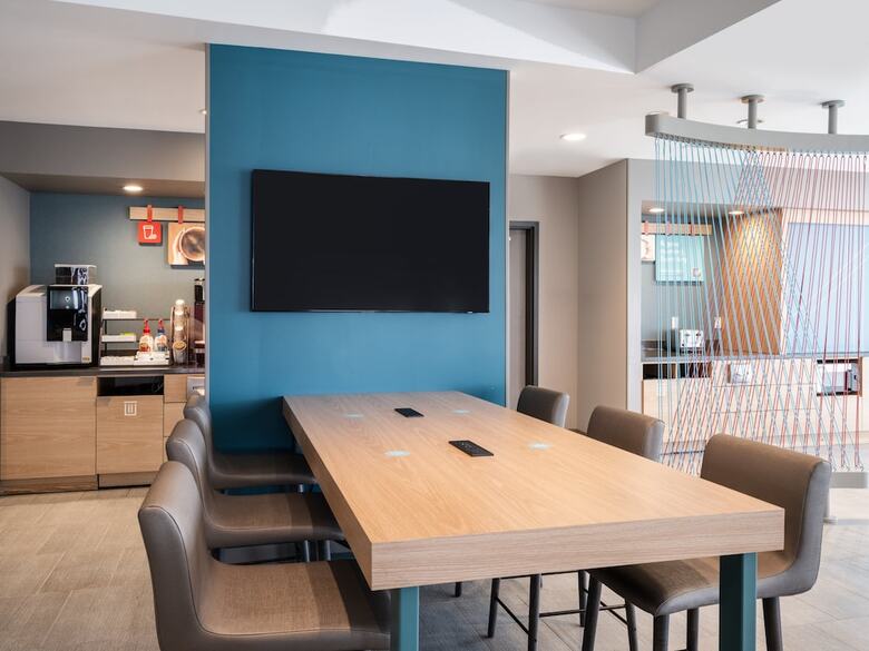 Avid Hotel Toronto - Vaughan Southwest By Ihg