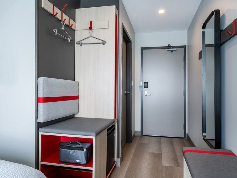Avid Hotel Toronto - Vaughan Southwest By Ihg