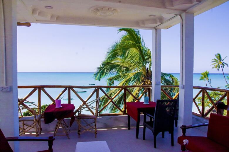 Room-room L- Room S Beach Front Sea View