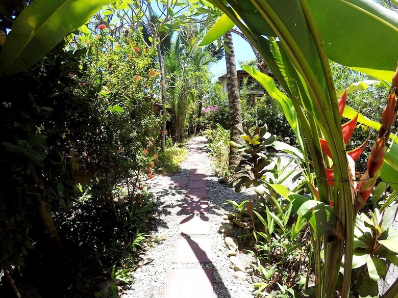 Hotel Tropical Sands Dominical Eco Inn