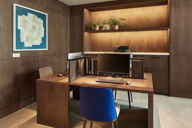 Hotel Courtyard By Marriott Exeter Sandy Park