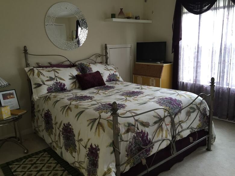 Honey Farm Bed & Breakfast