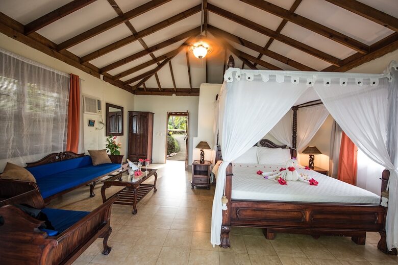 Hotel Popa Paradise Beach Resort