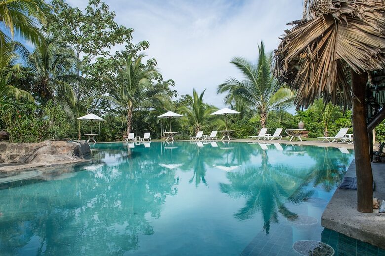 Hotel Popa Paradise Beach Resort