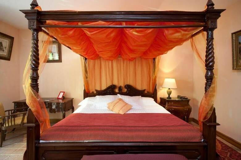 Hotel Logis H�tel Les Hauts De St Maure