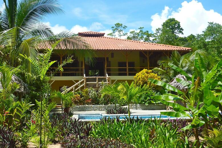 Bed & Breakfast Bluff Beach Retreat