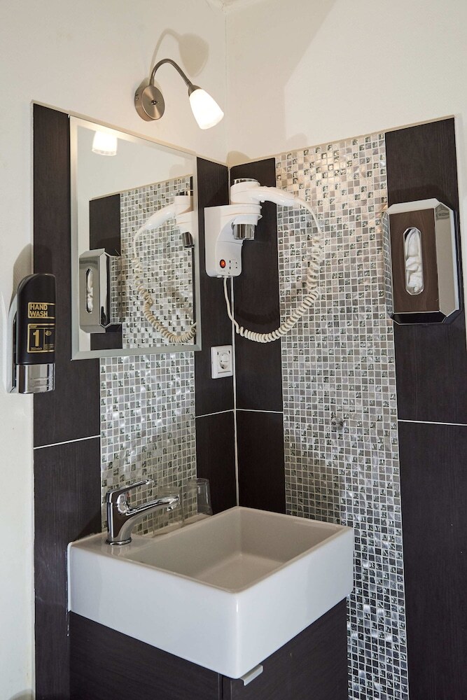 Townhouse Hotel