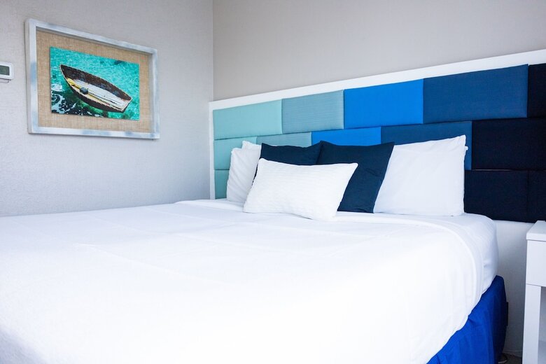 The Wave Hotel Condado