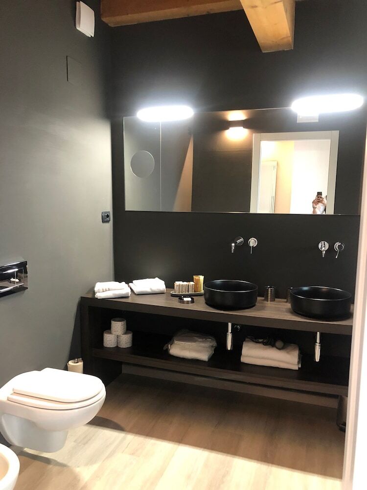 Continental Urban Art Hotel