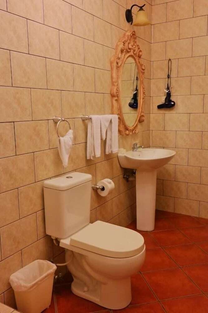 Hotel Genessis