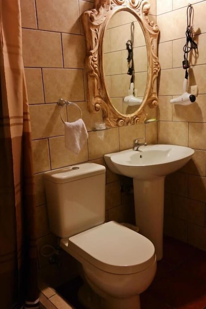 Hotel Genessis