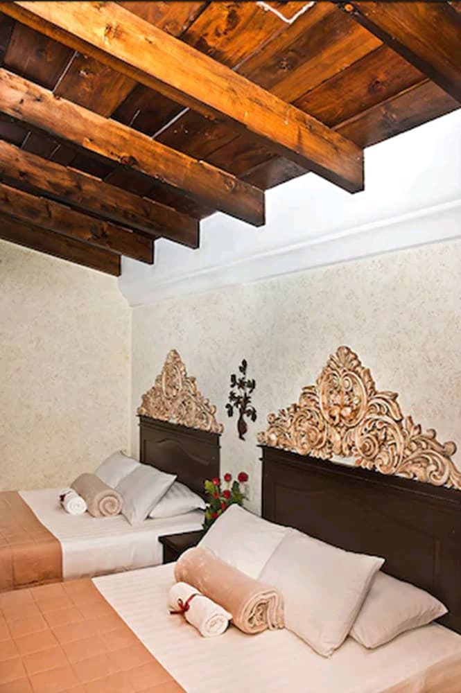 Hotel Genessis