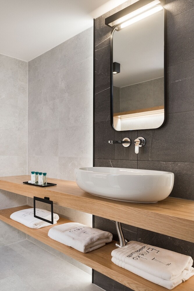 Hotel 11 Enteka Acropolis Suites