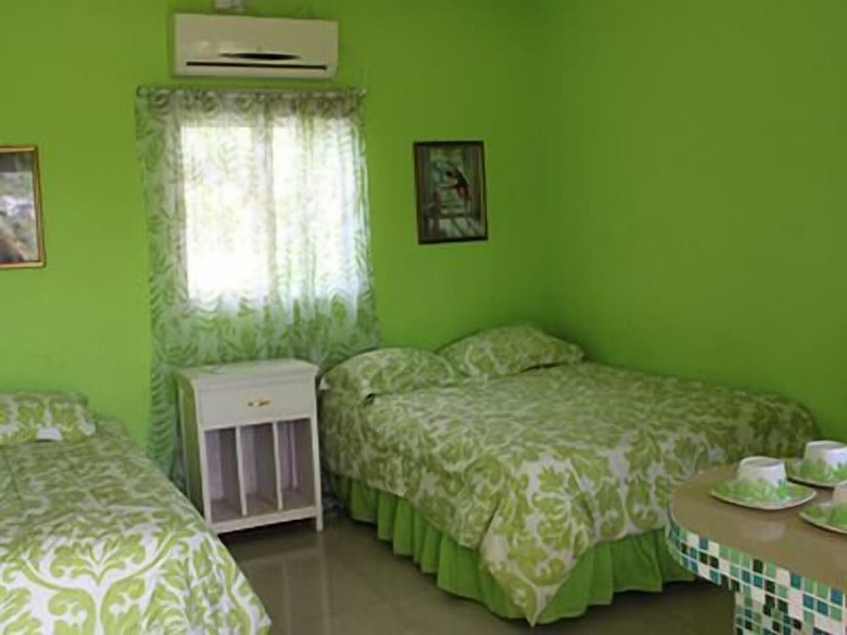 Caba�as Sherlley