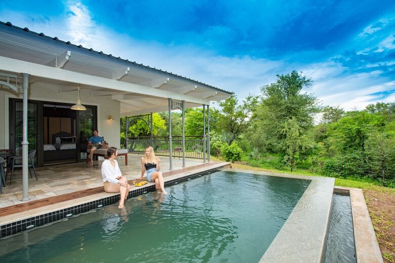 Palm River Hotel