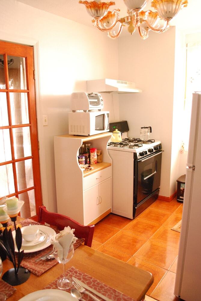 Delz Bed & Breakfast