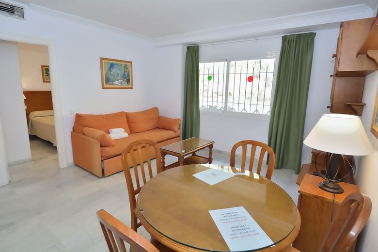 Aparthotel HC Burriana Playa - Apartamentos Tur�sticos