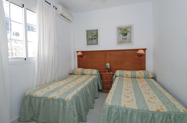 Aparthotel HC Burriana Playa - Apartamentos Tur�sticos