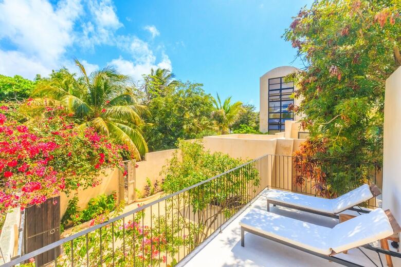Bed & Breakfast Villa Encantada By Coco B Isla