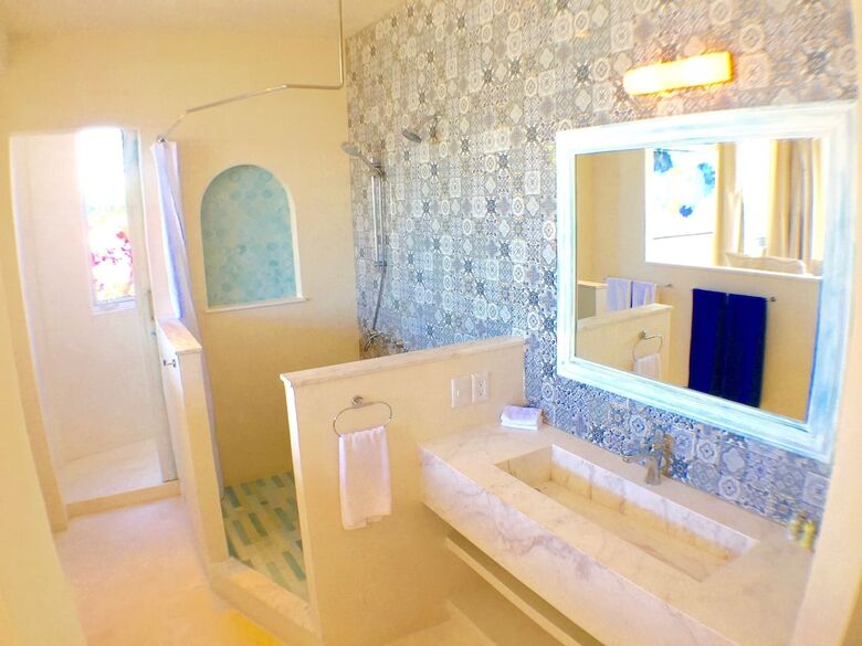 Bed & Breakfast Villa Encantada By Coco B Isla