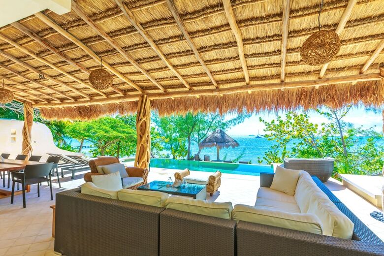 Bed & Breakfast Villa Encantada By Coco B Isla