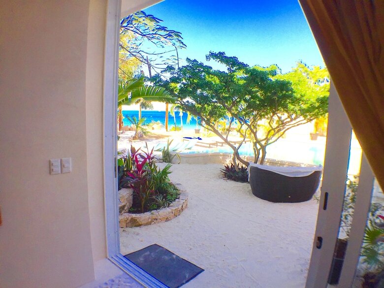 Bed & Breakfast Villa Encantada By Coco B Isla
