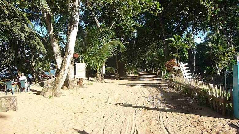 Playa Bluff Hotel