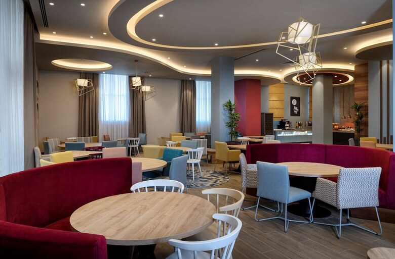 Hotel Hampton By Hilton Tashkent