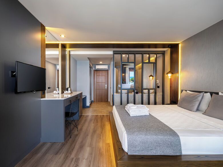 Adora Calma Beach Hotel - Adults Only