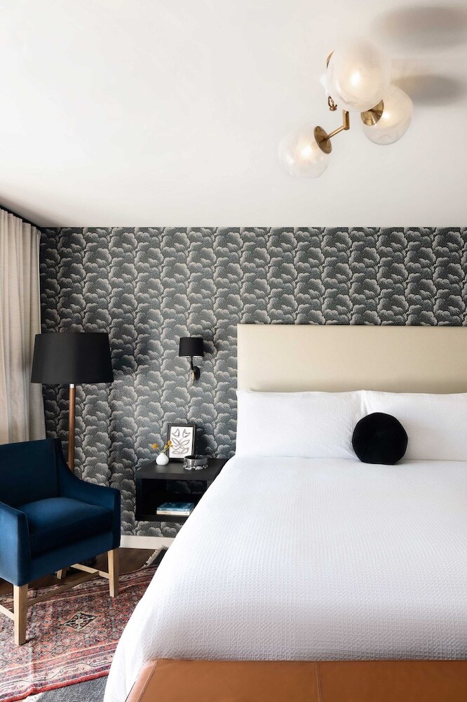 El Dorado Hotel