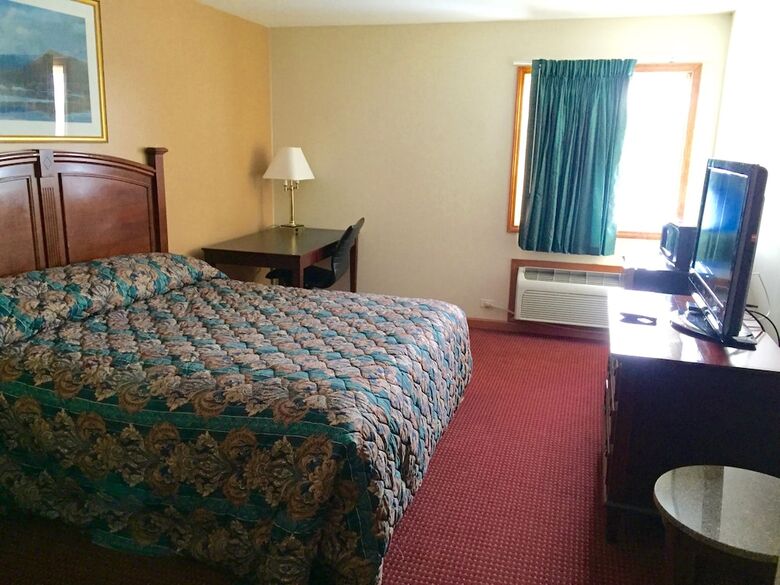 Hotel Executive Inn And Suites
