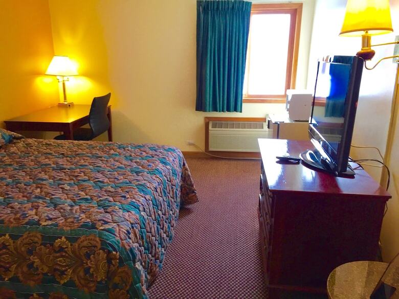 Hotel Executive Inn And Suites