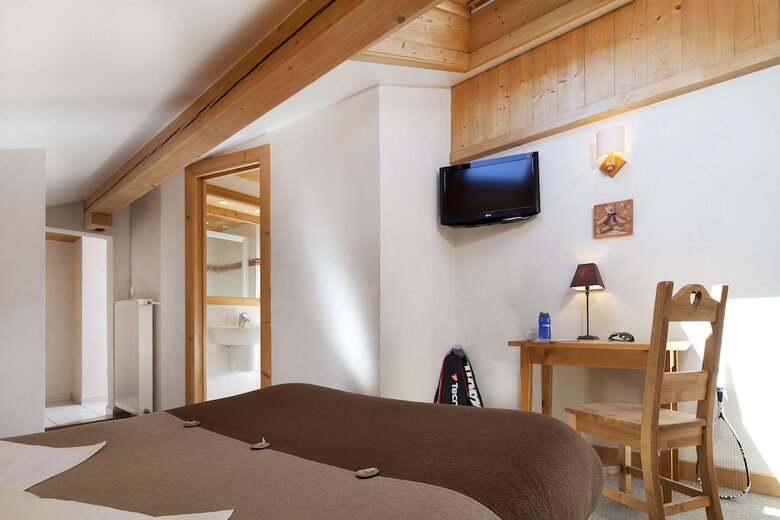 Hotel H�tel La Croix Saint Maurice