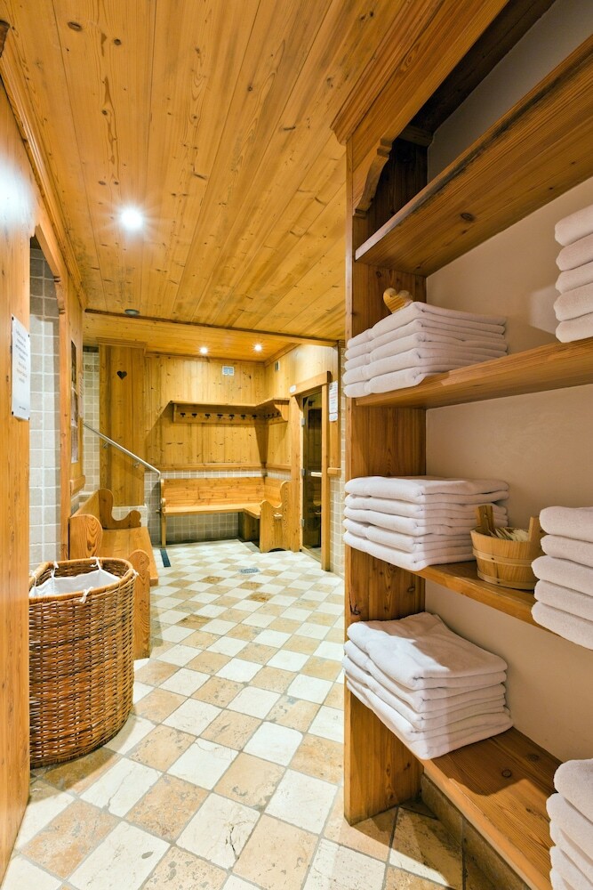 Hotel H�tel La Croix Saint Maurice