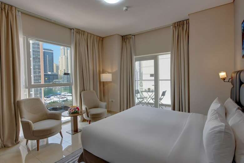 Hotel Regency Luxury Suites