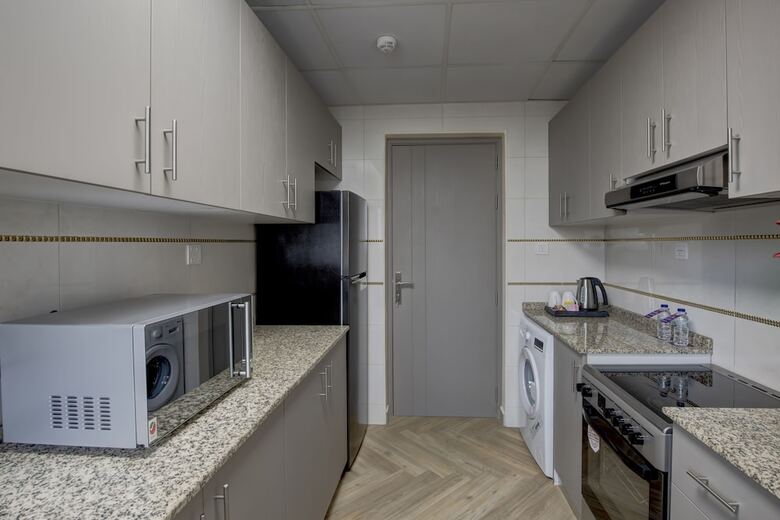 Hotel Regency Luxury Suites