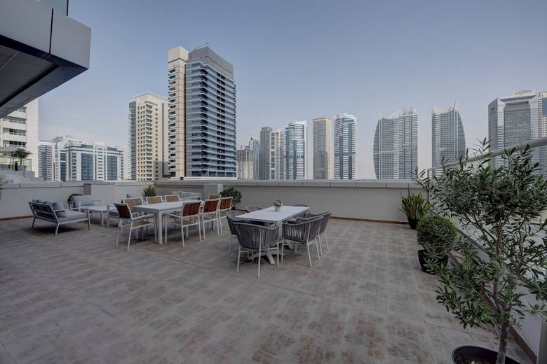 Hotel Regency Luxury Suites