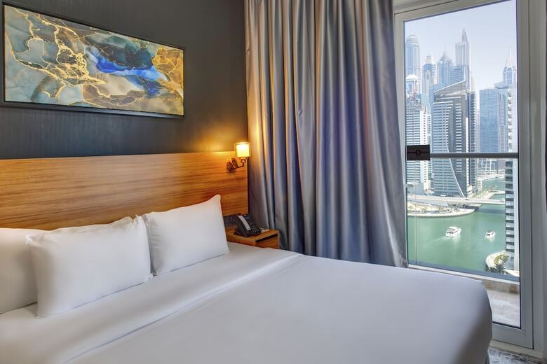 Hotel Regency Luxury Suites