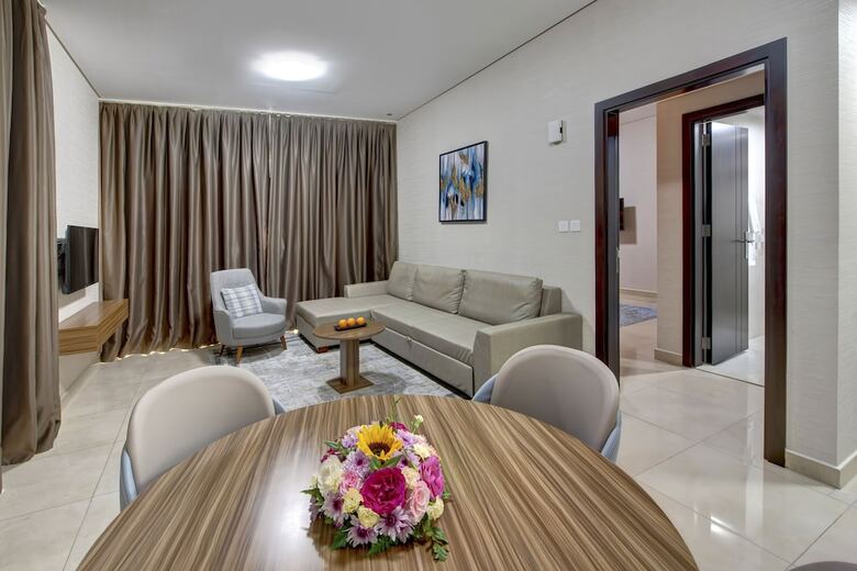 Hotel Regency Luxury Suites