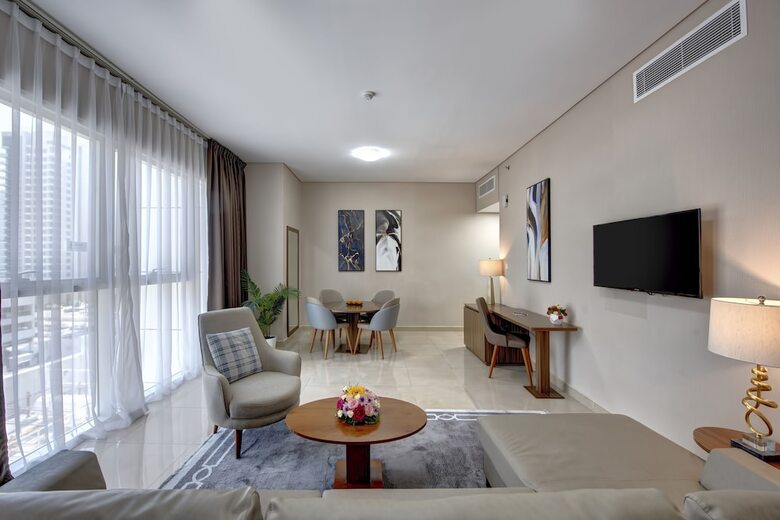 Hotel Regency Luxury Suites