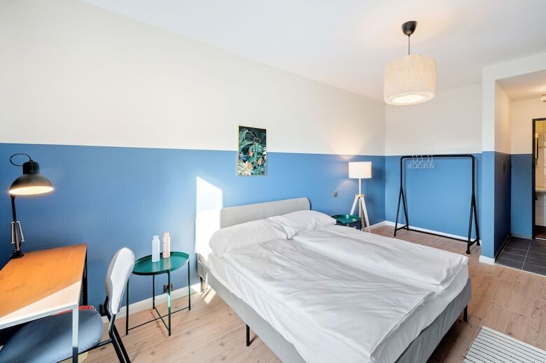 Becozy Self Check-in & Pop-up Hotel