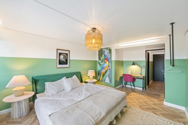 Becozy Self Check-in & Pop-up Hotel
