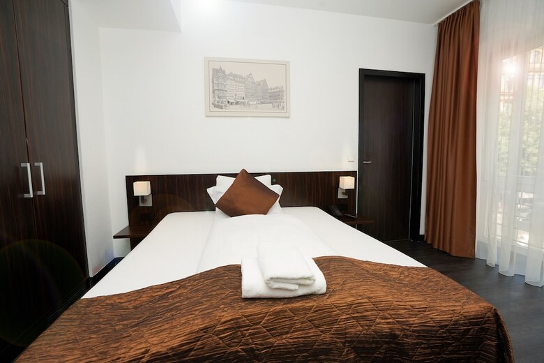 The Atrium Hotel