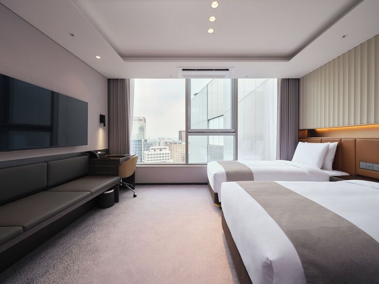 Stanford Hotel Myeongdong