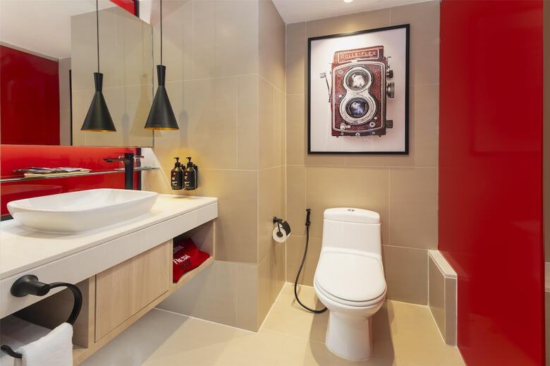 Hotel Radisson Red Phuket Patong Beach