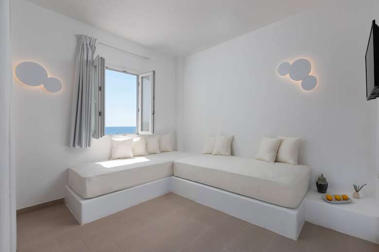 Voca Hotel & Suites