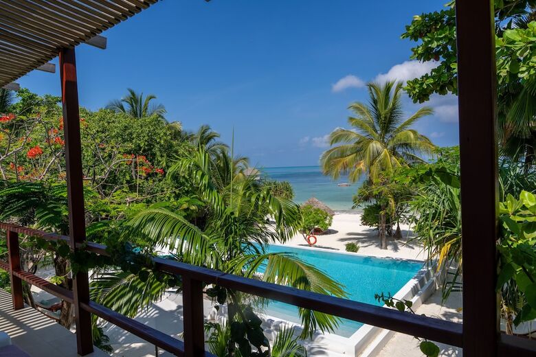 Alma Boutique Hotel